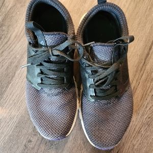 Sketches black sneakers women size 6